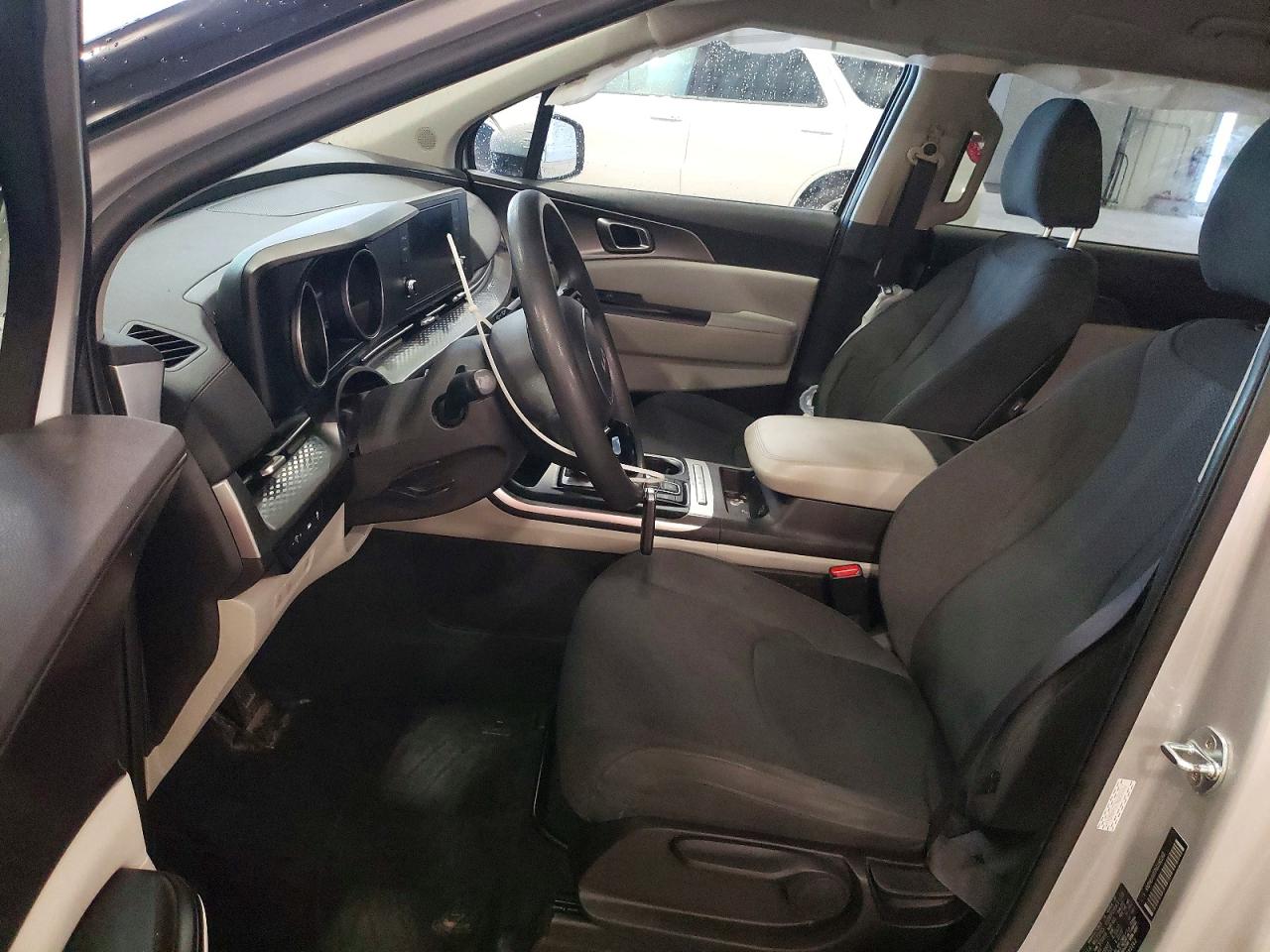 Kia Carnival Lx