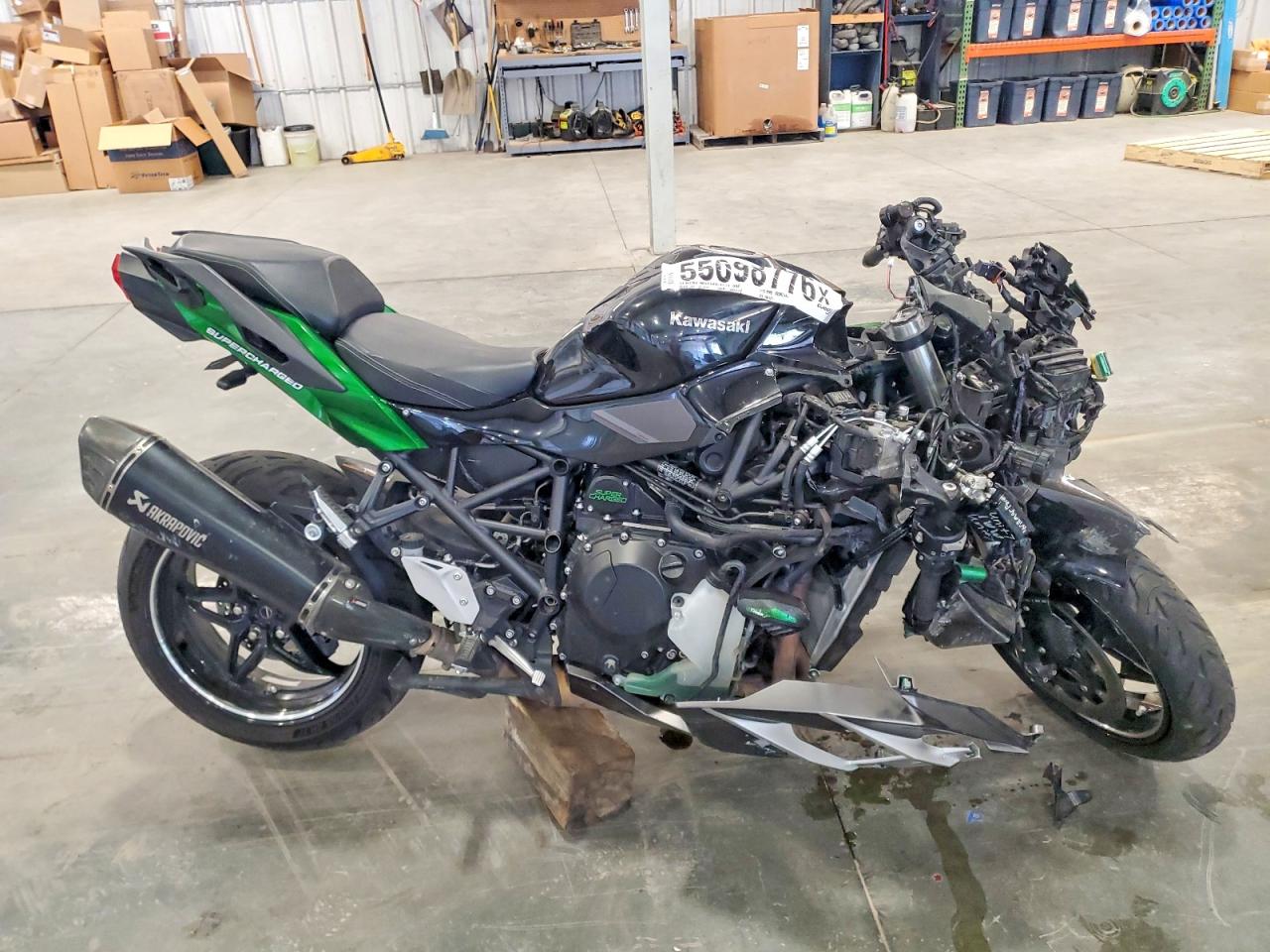Salvage Kawasaki Zx1002 Image