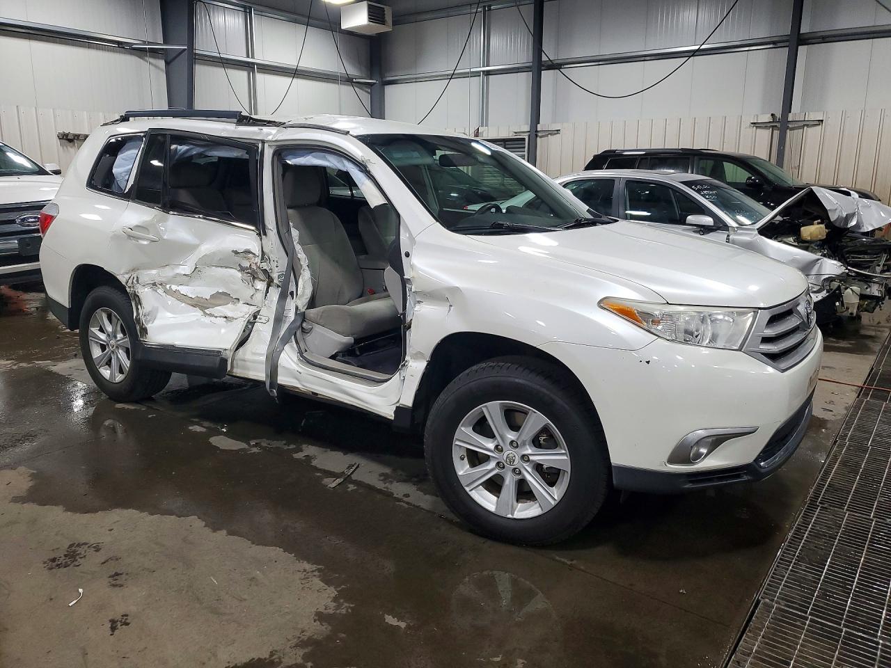 Toyota Highlander Base