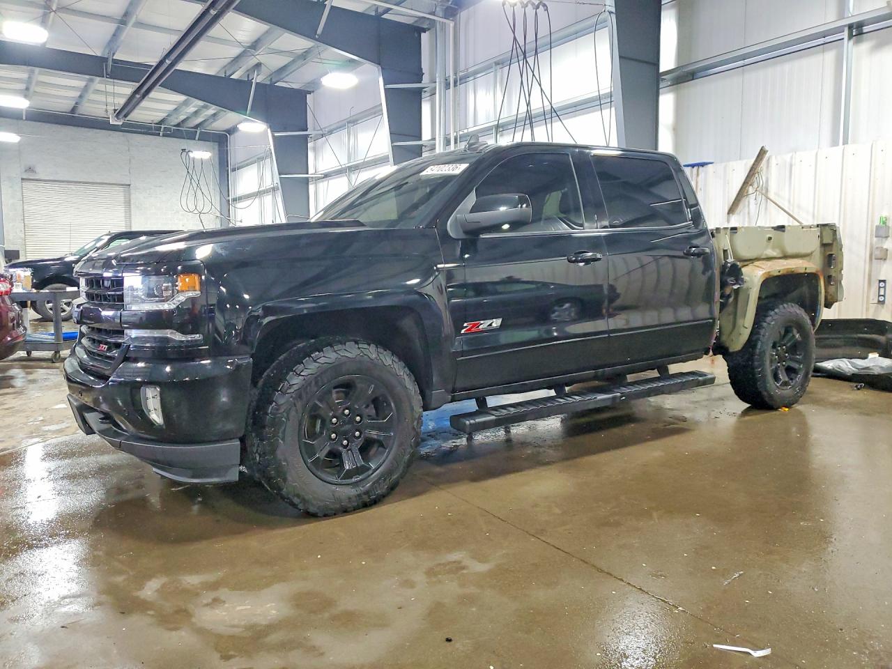 Salvage Chevrolet Silverado Image
