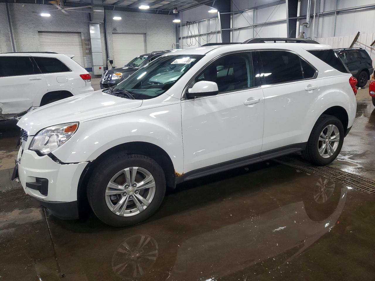 Salvage Chevrolet Equinox Image