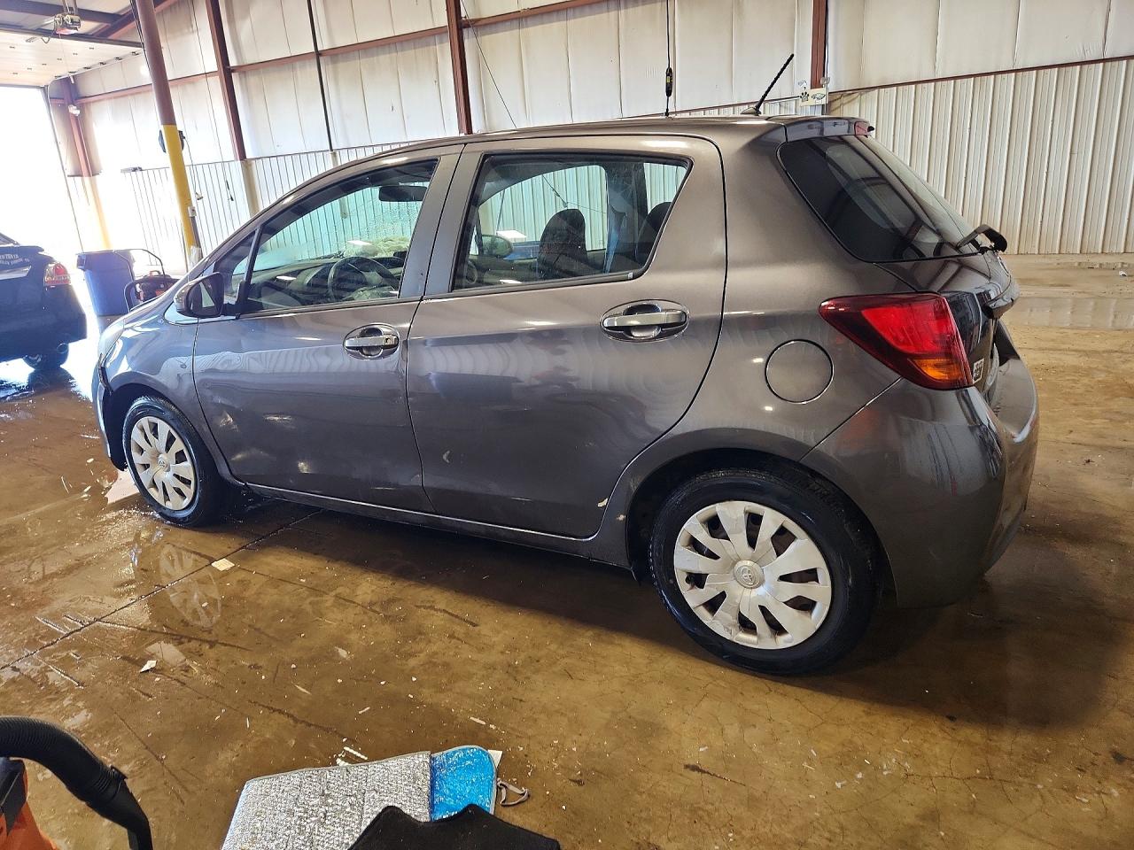 Toyota Yaris 5-door L