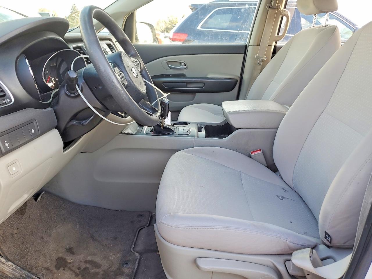 Kia Sedona L