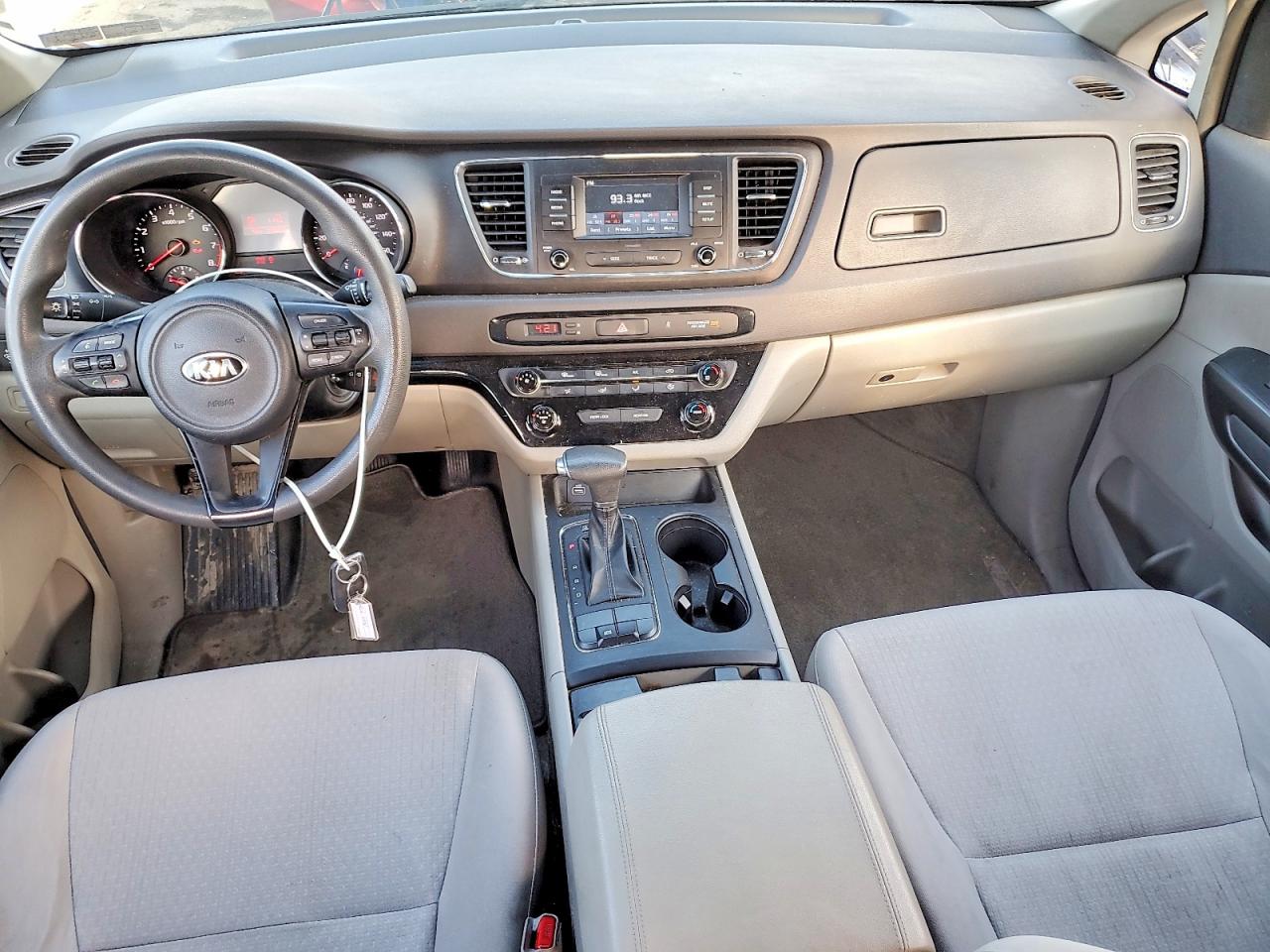 Kia Sedona L