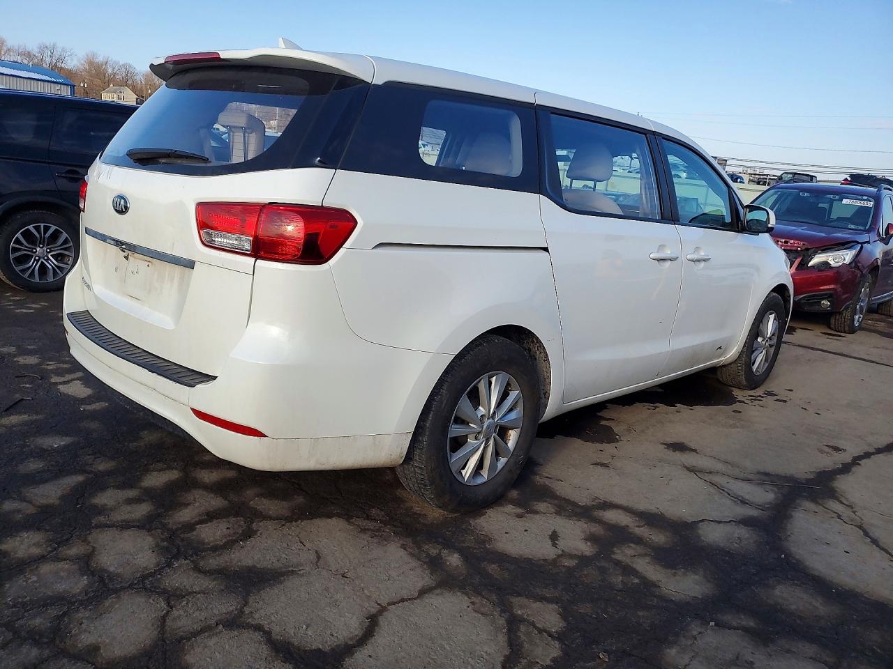 Kia Sedona L