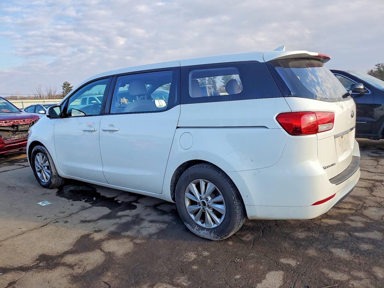 Kia Sedona L