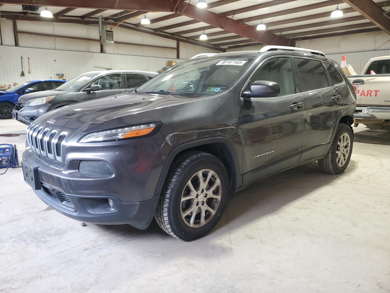 Salvage Jeep Grand Cherokee Image