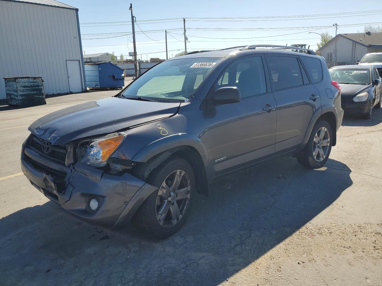 Salvage Toyota RAV4 Image