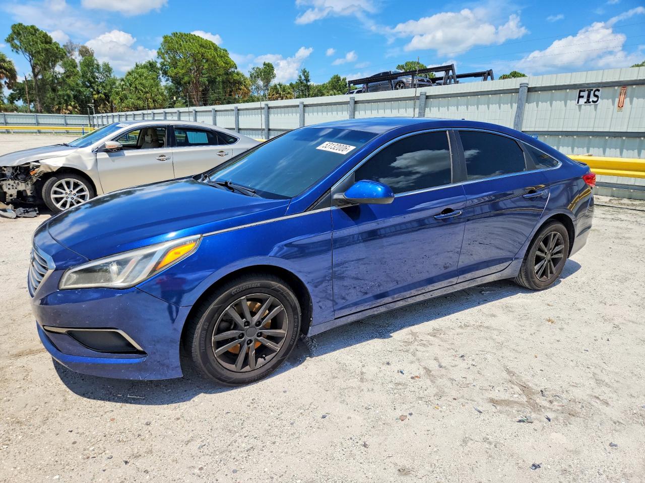 Salvage Hyundai SONATA Image