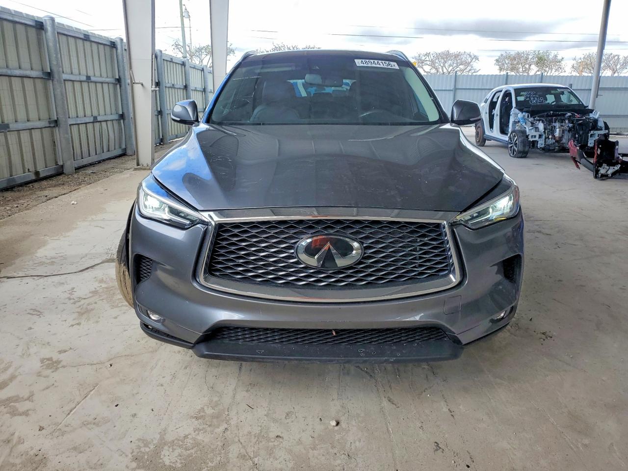 INFINITI Qx Luxe