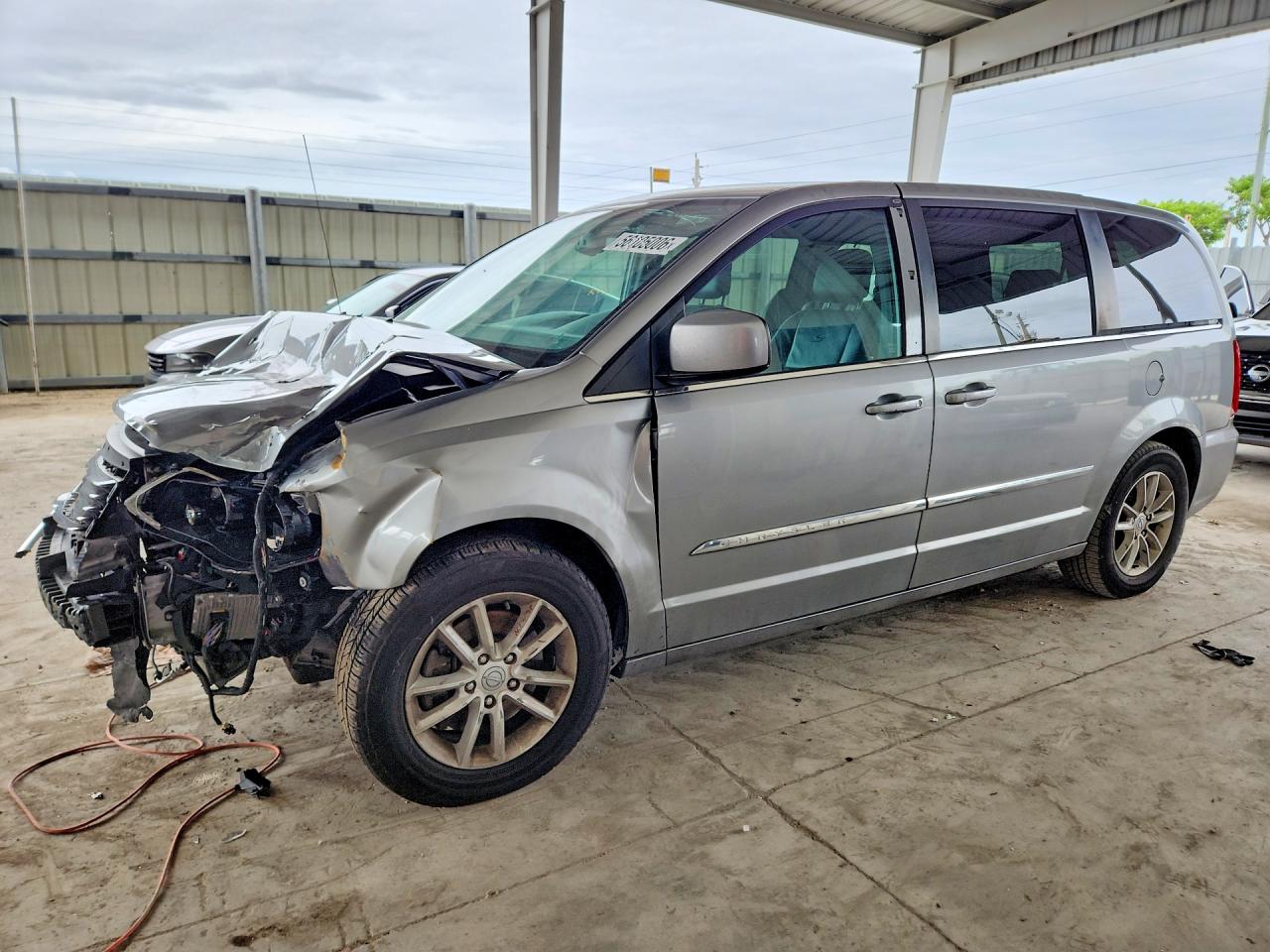 Salvage Chrysler Minivan Image