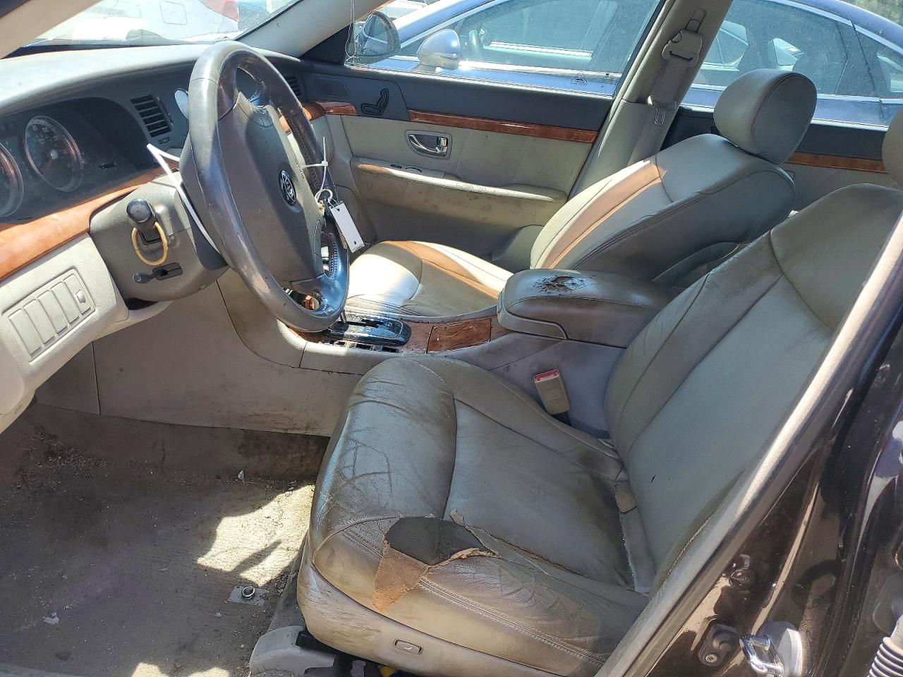 Kia Amanti Base