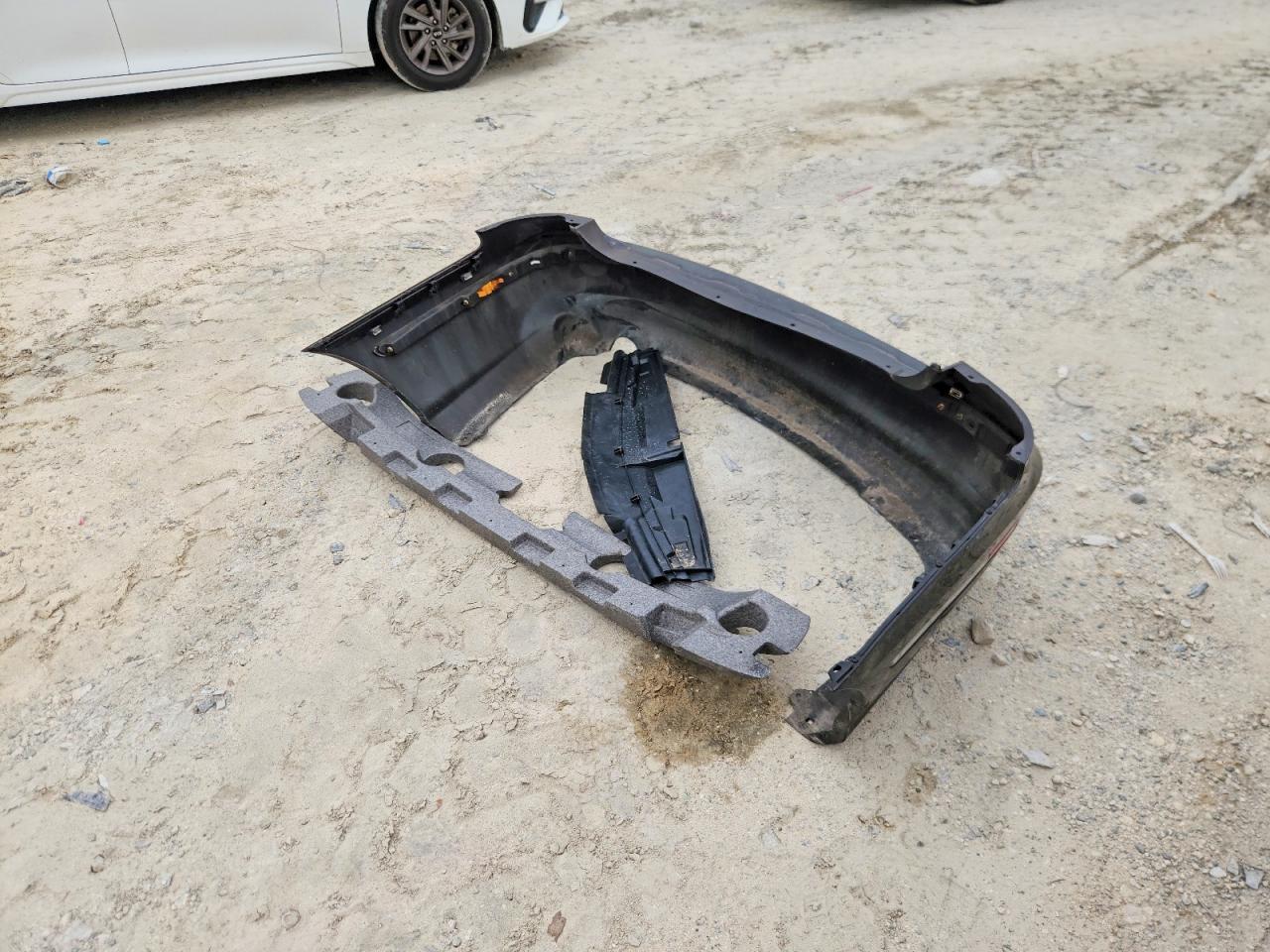 Kia Amanti Base