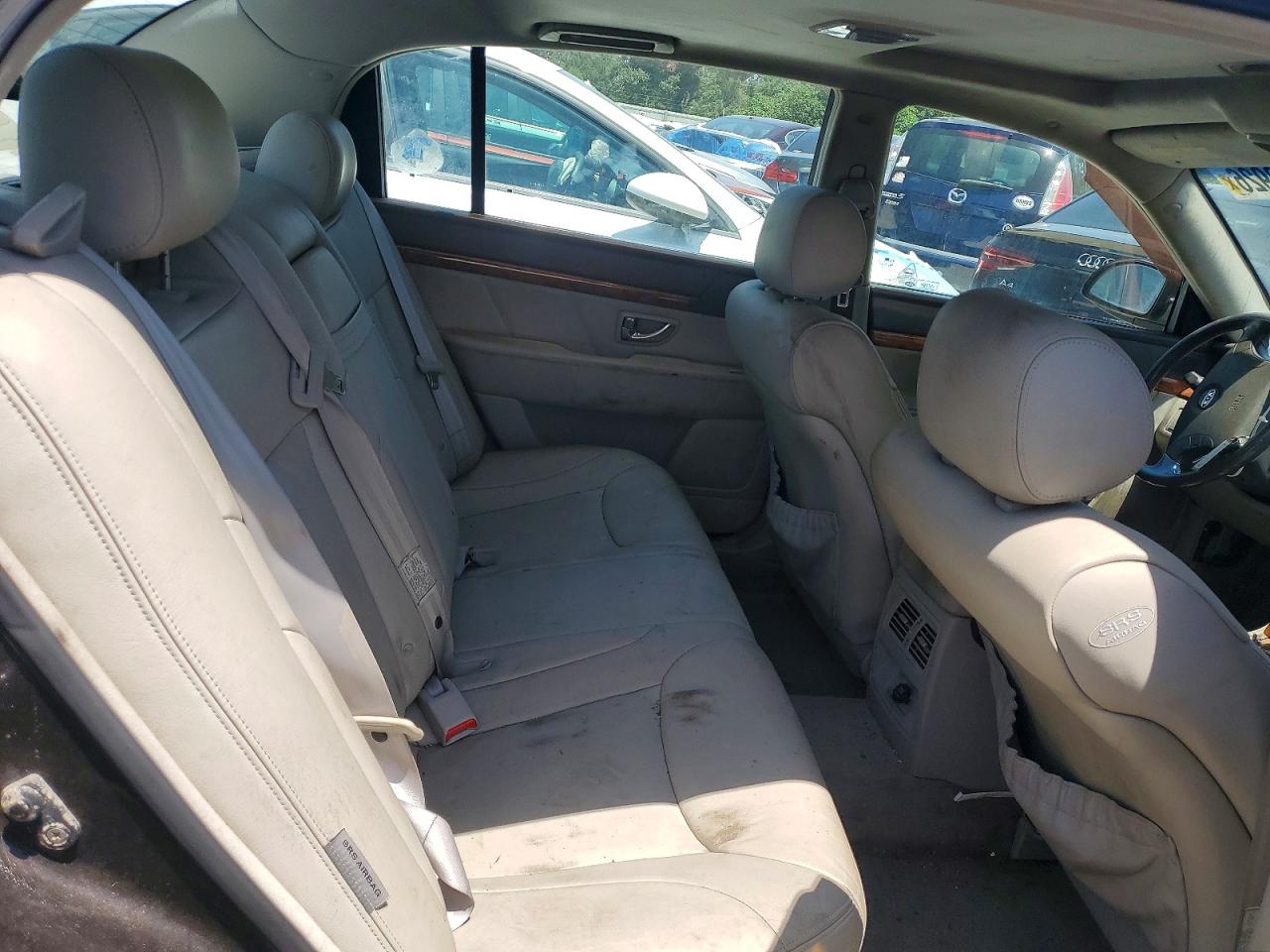Kia Amanti Base