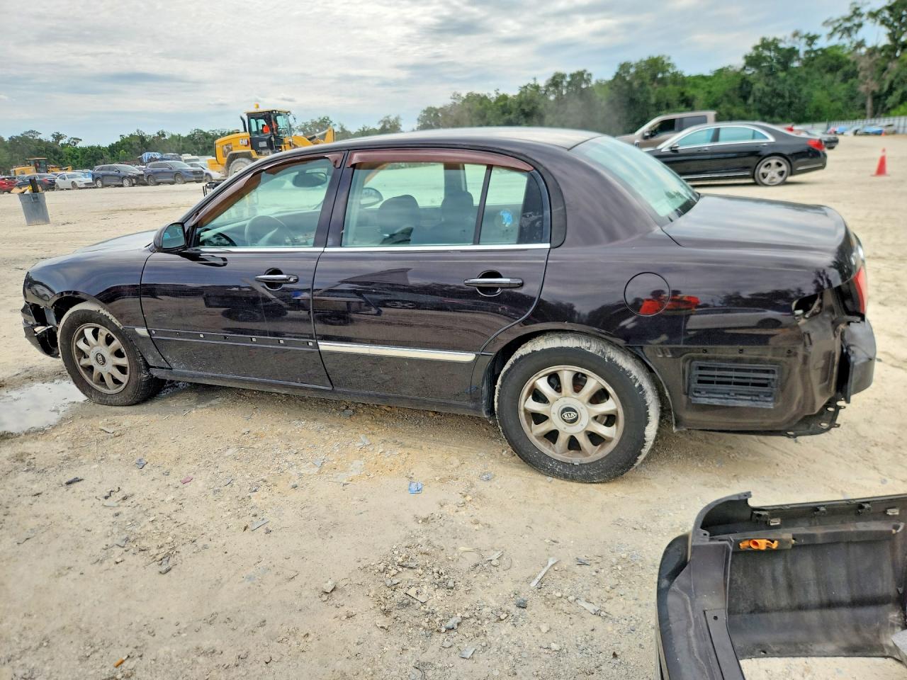 Kia Amanti Base