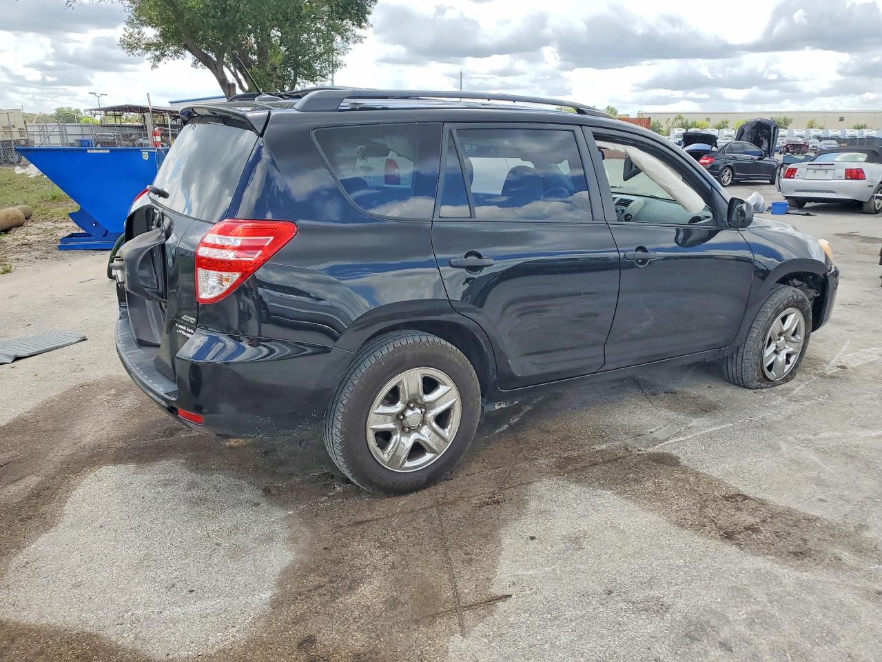 Toyota RAV4 Base