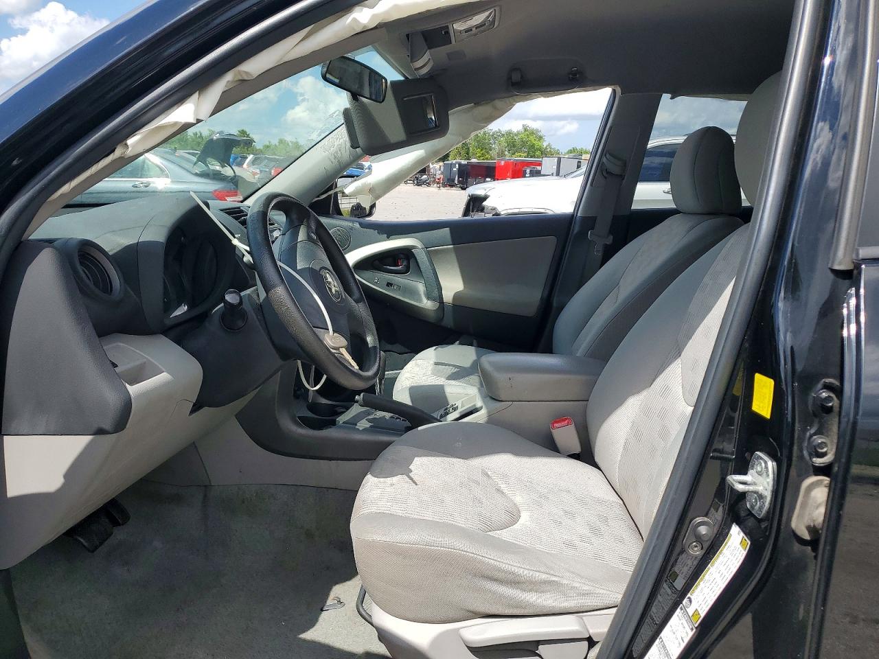 Toyota RAV4 Base