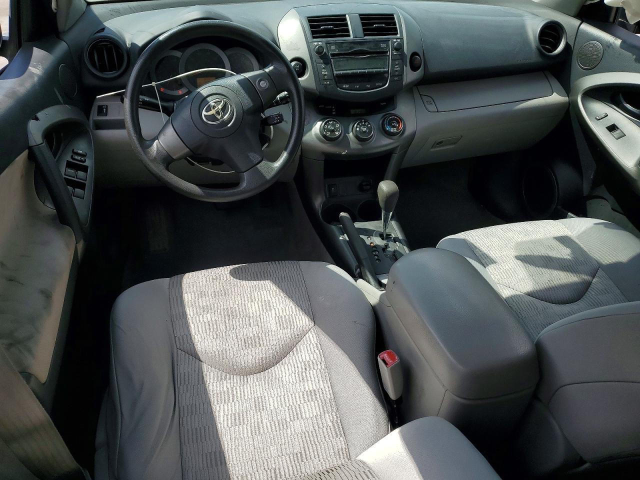 Toyota RAV4 Base