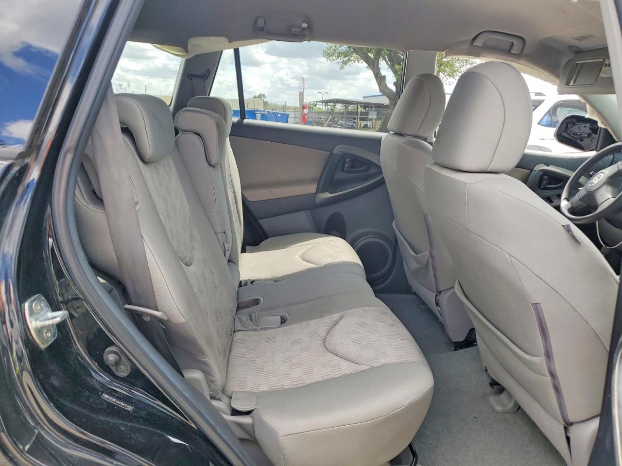 Toyota RAV4 Base