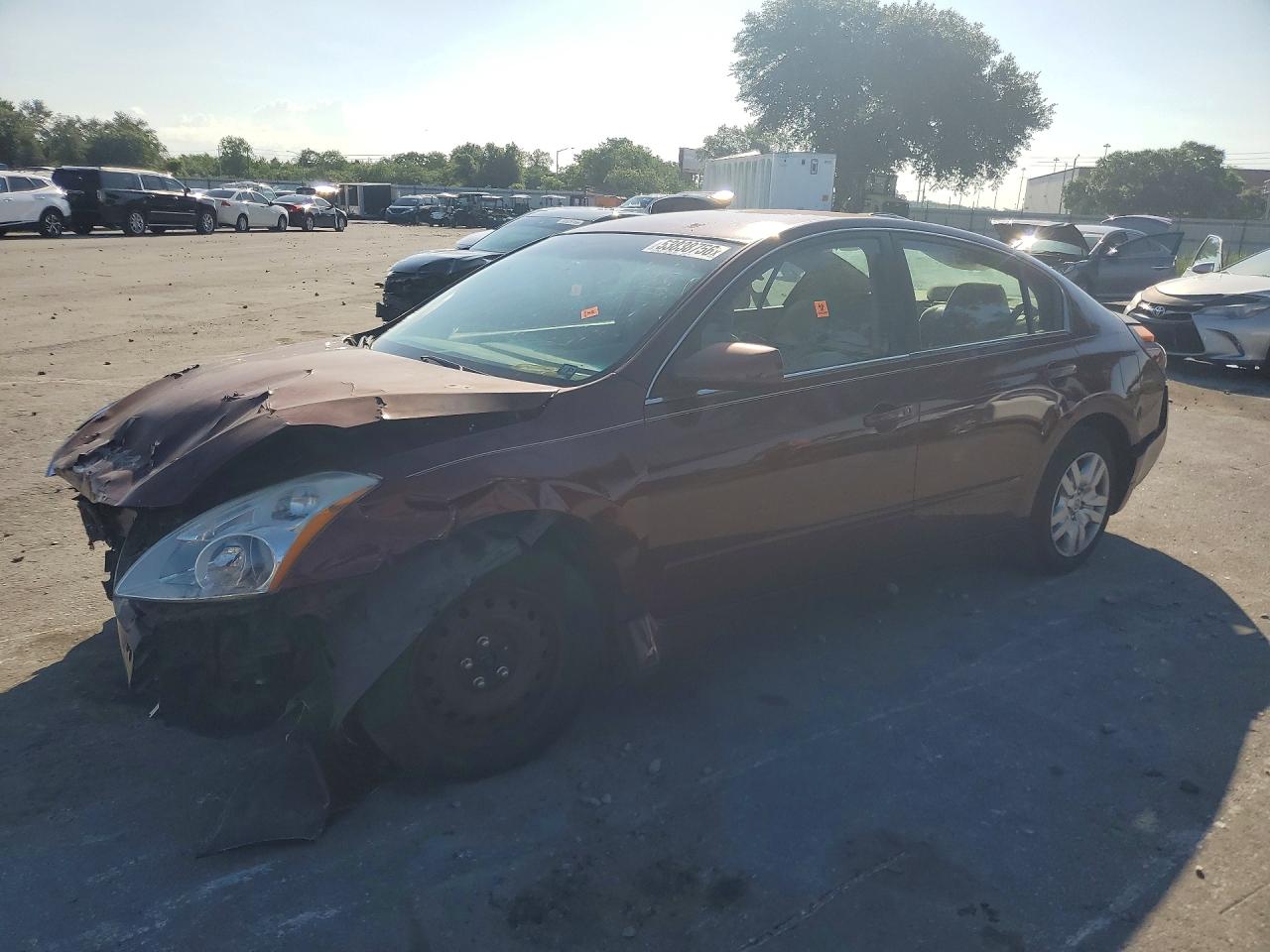 Salvage Nissan Altima Image