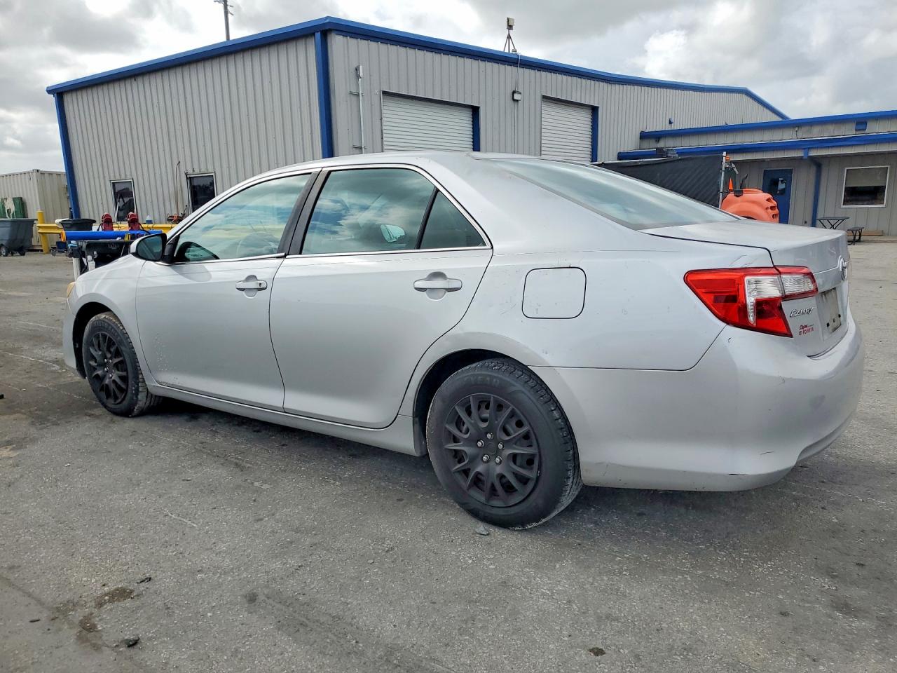 Toyota Camry L