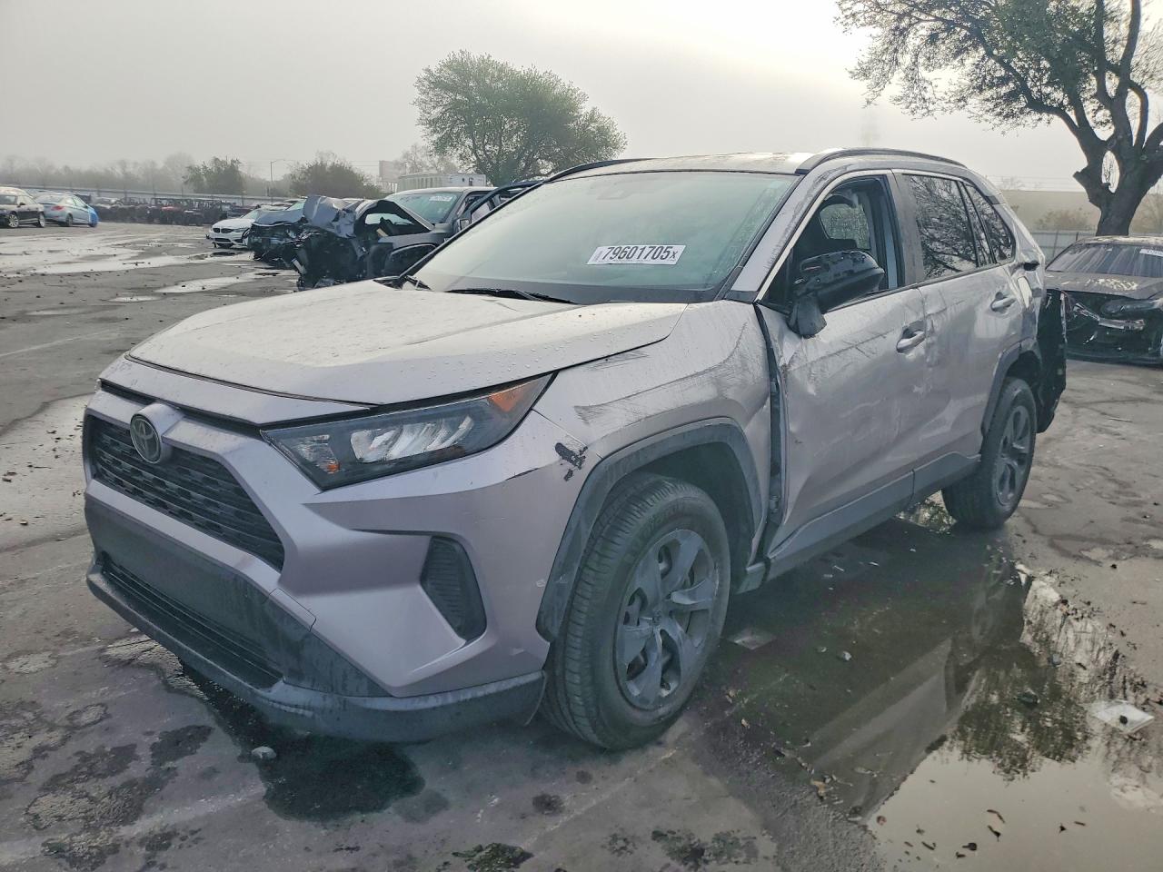 Salvage Toyota RAV4 Image