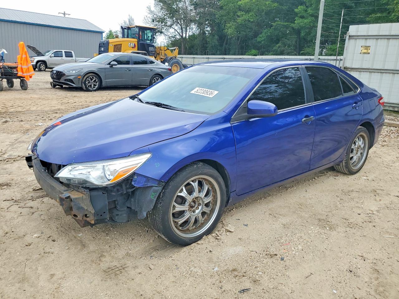 Salvage Toyota Camry Image
