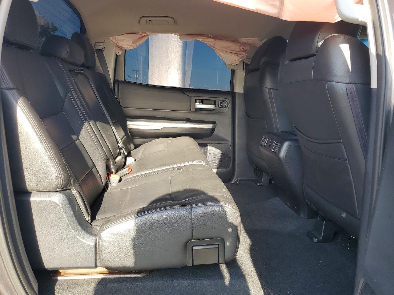 Toyota Tundra Sr5