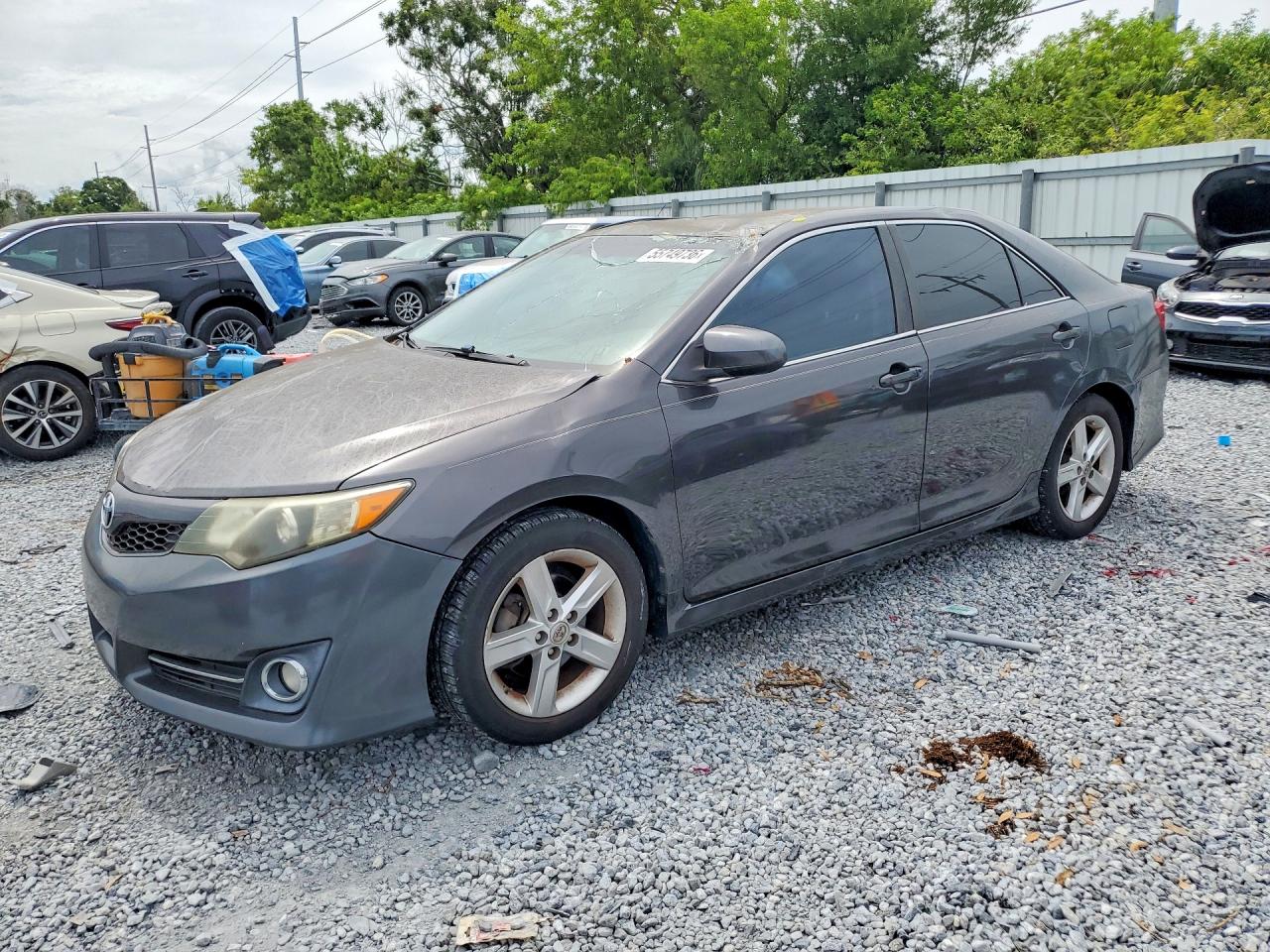 Salvage Toyota Camry Image