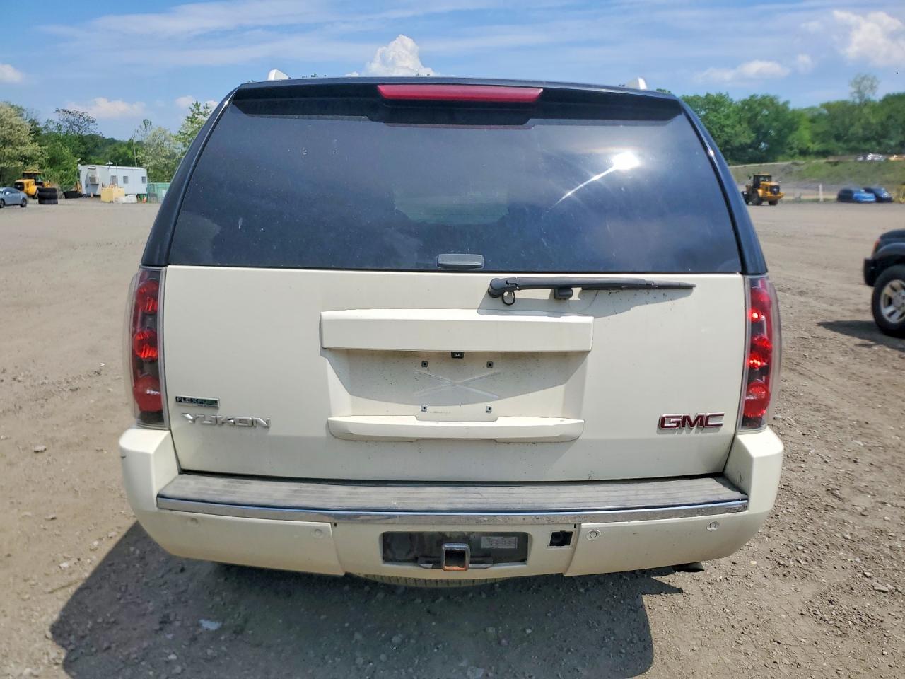 GMC Yukon Denali