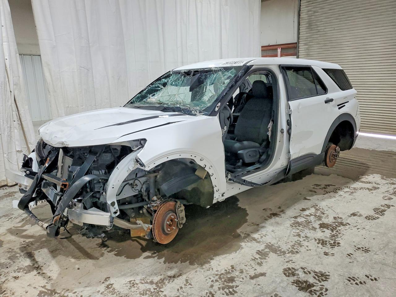 Salvage Ford Explorer Image