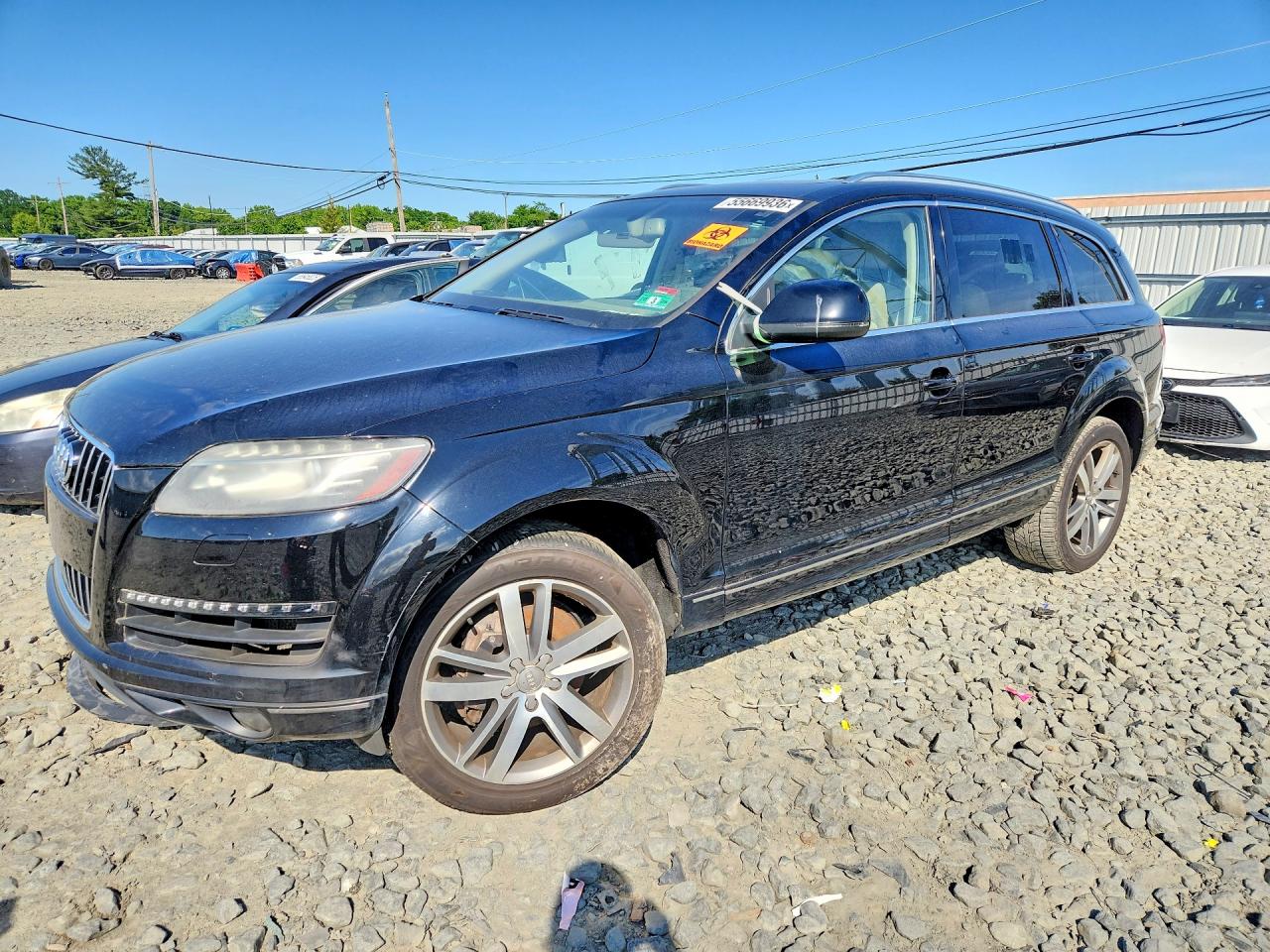 Salvage Audi Q7 Image