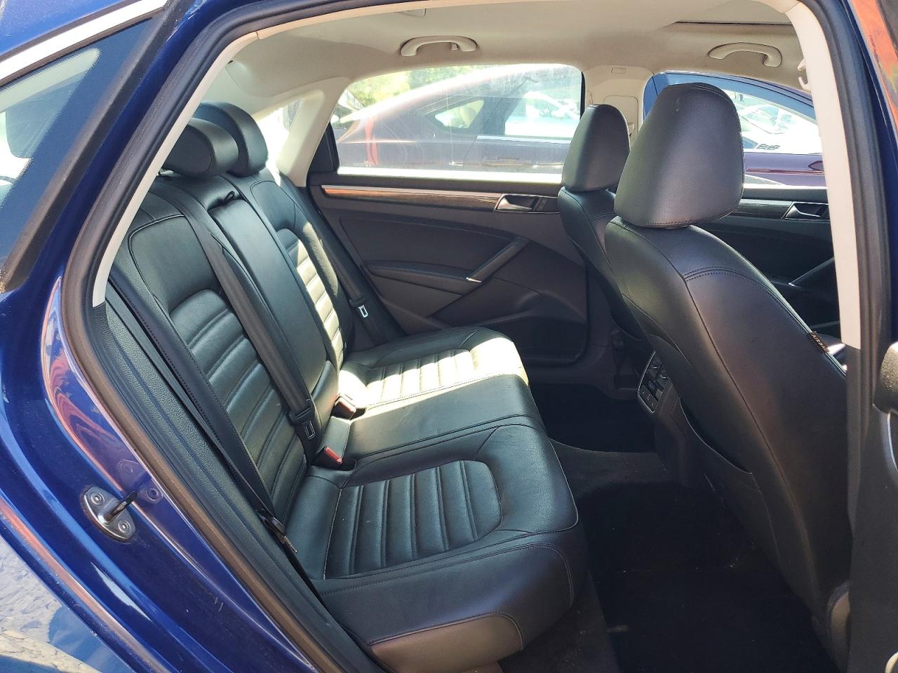 Volkswagen Passat Sel