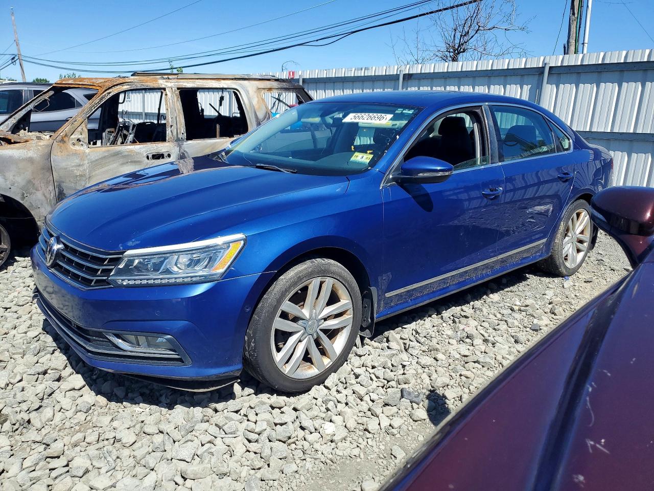 Salvage Volkswagen Passat Image
