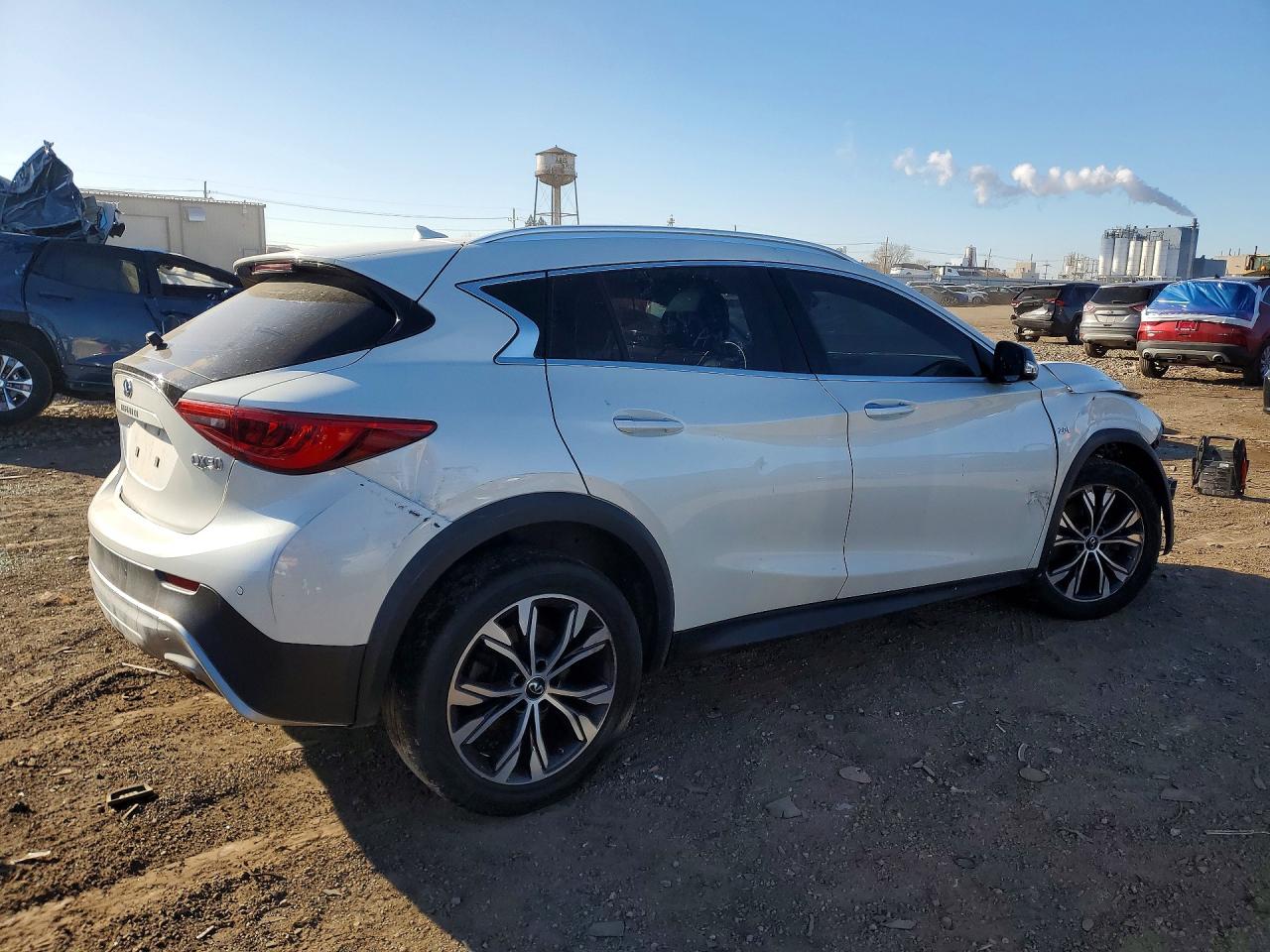 INFINITI Qx Premium