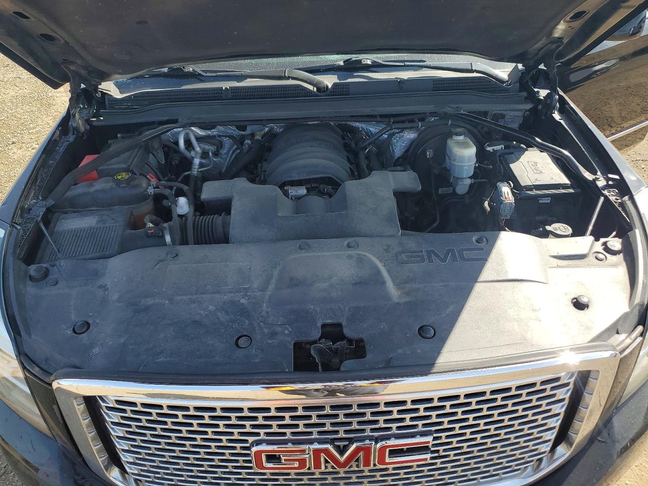 GMC Yukon Denali