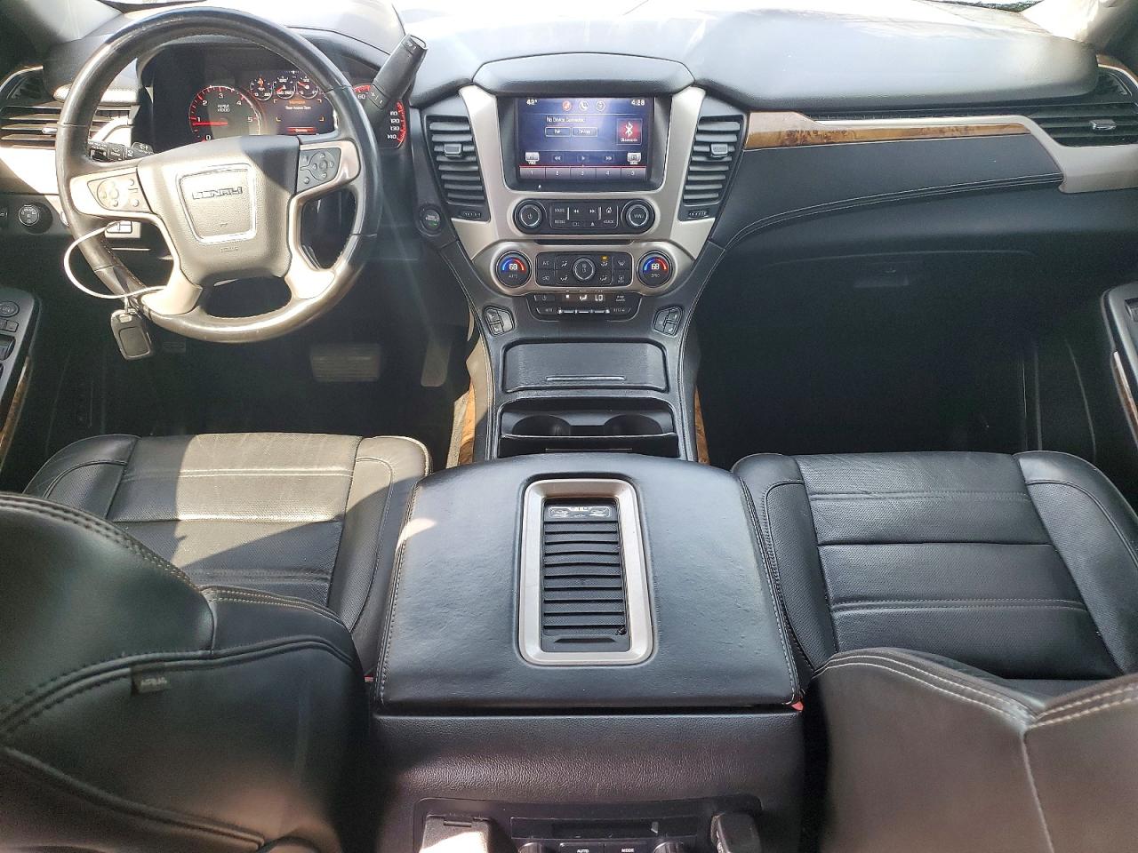 GMC Yukon Denali