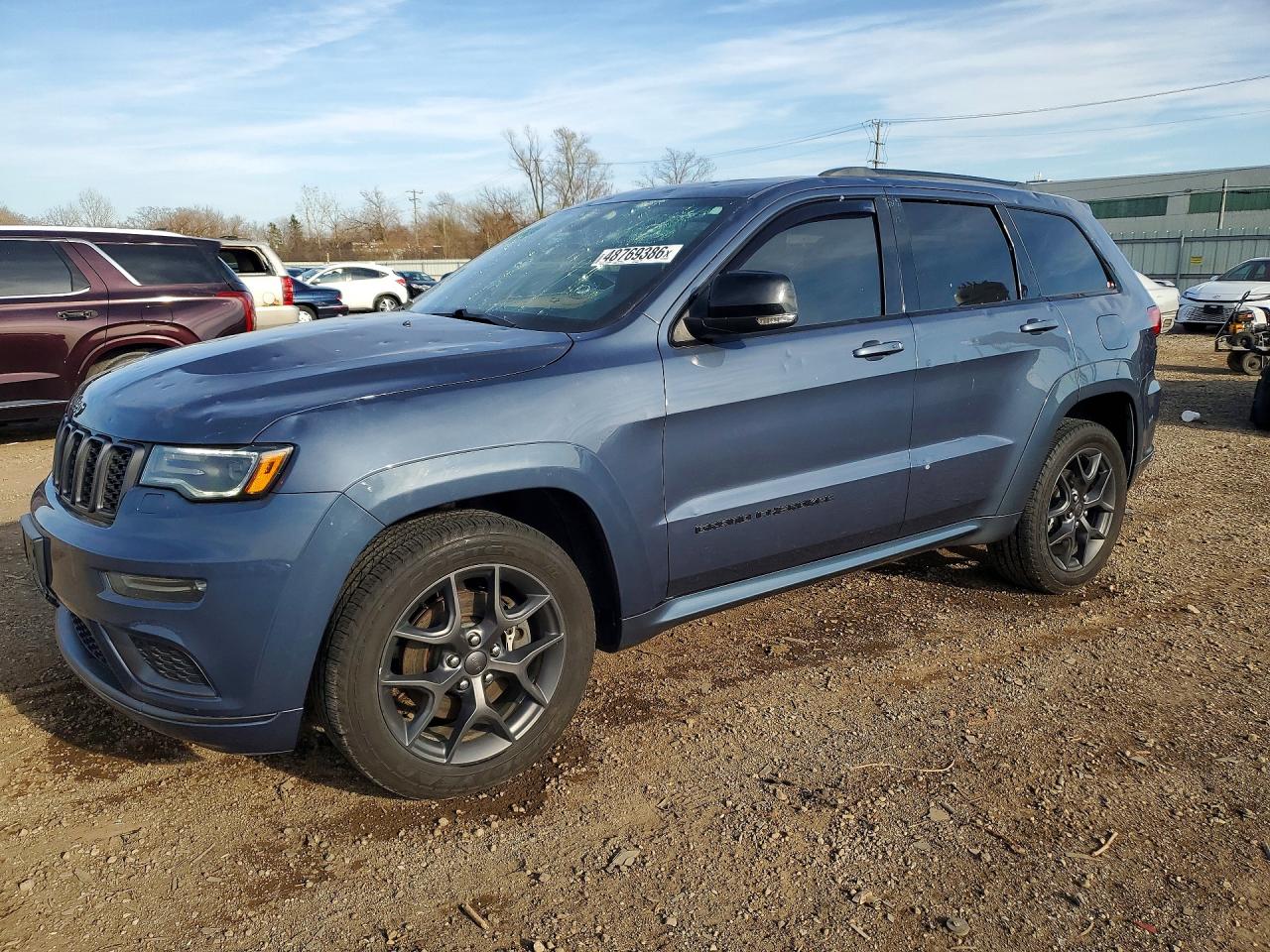 Salvage Jeep Cherokee Image
