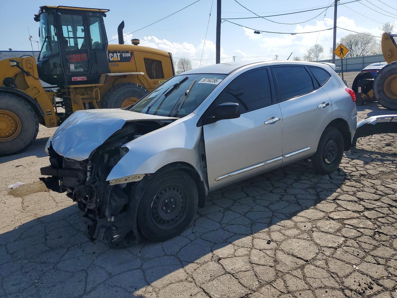 Salvage Nissan Rogue Image