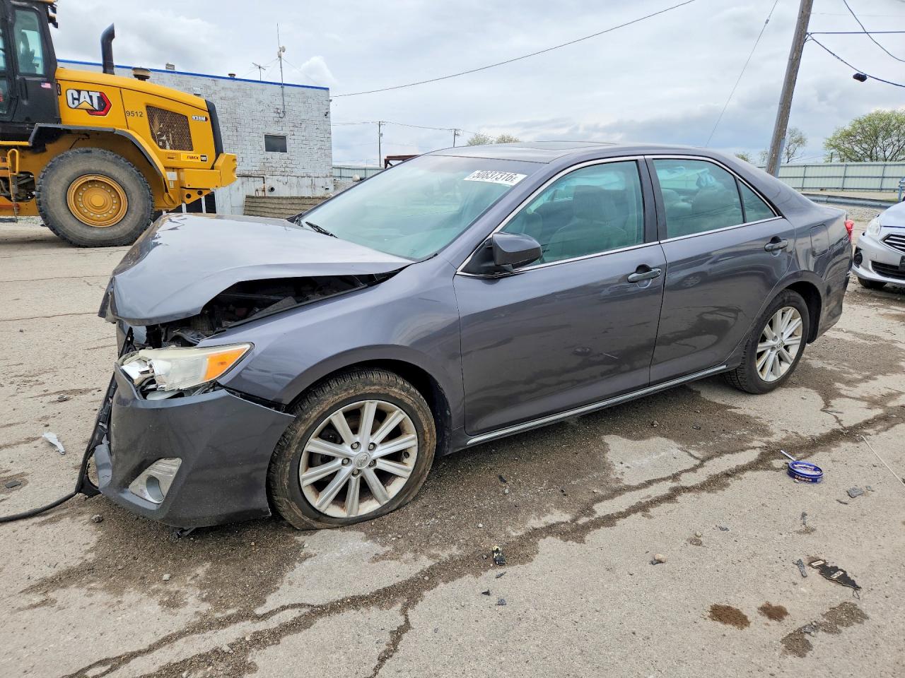 Salvage Toyota Camry Image