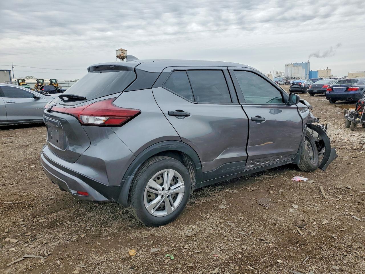 Nissan Kicks S