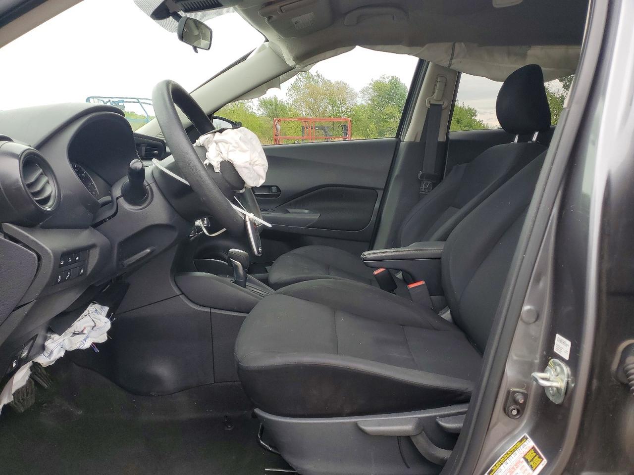Nissan Kicks S
