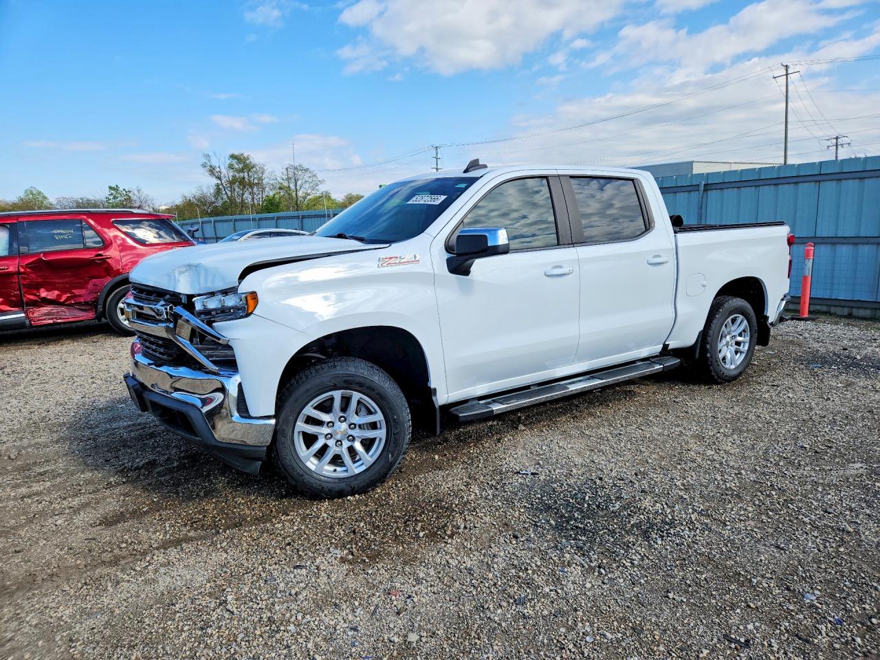 Salvage Chevrolet Silverado Image