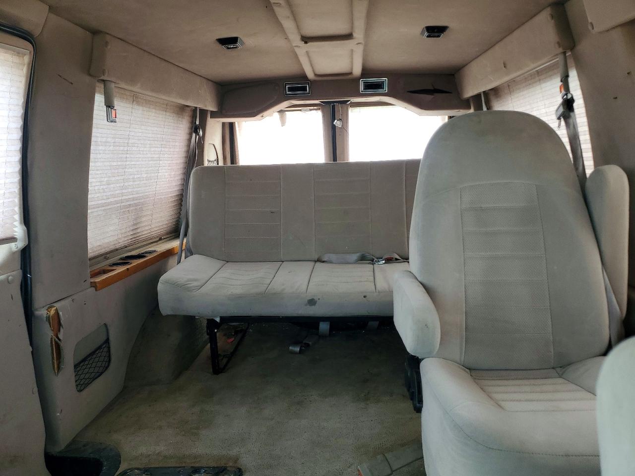 Ford Econoline E150 Van
