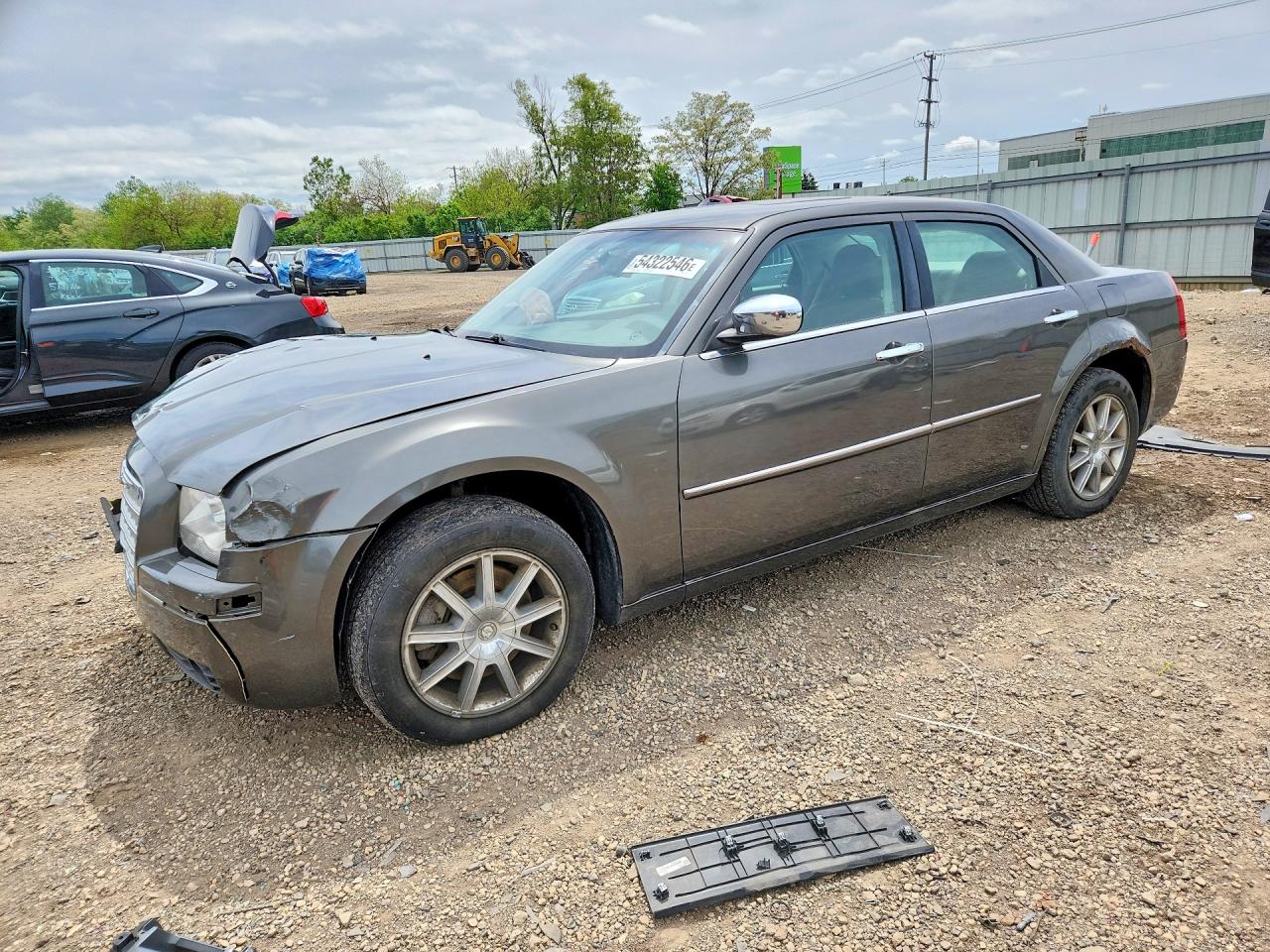 Salvage Chrysler 300 Image