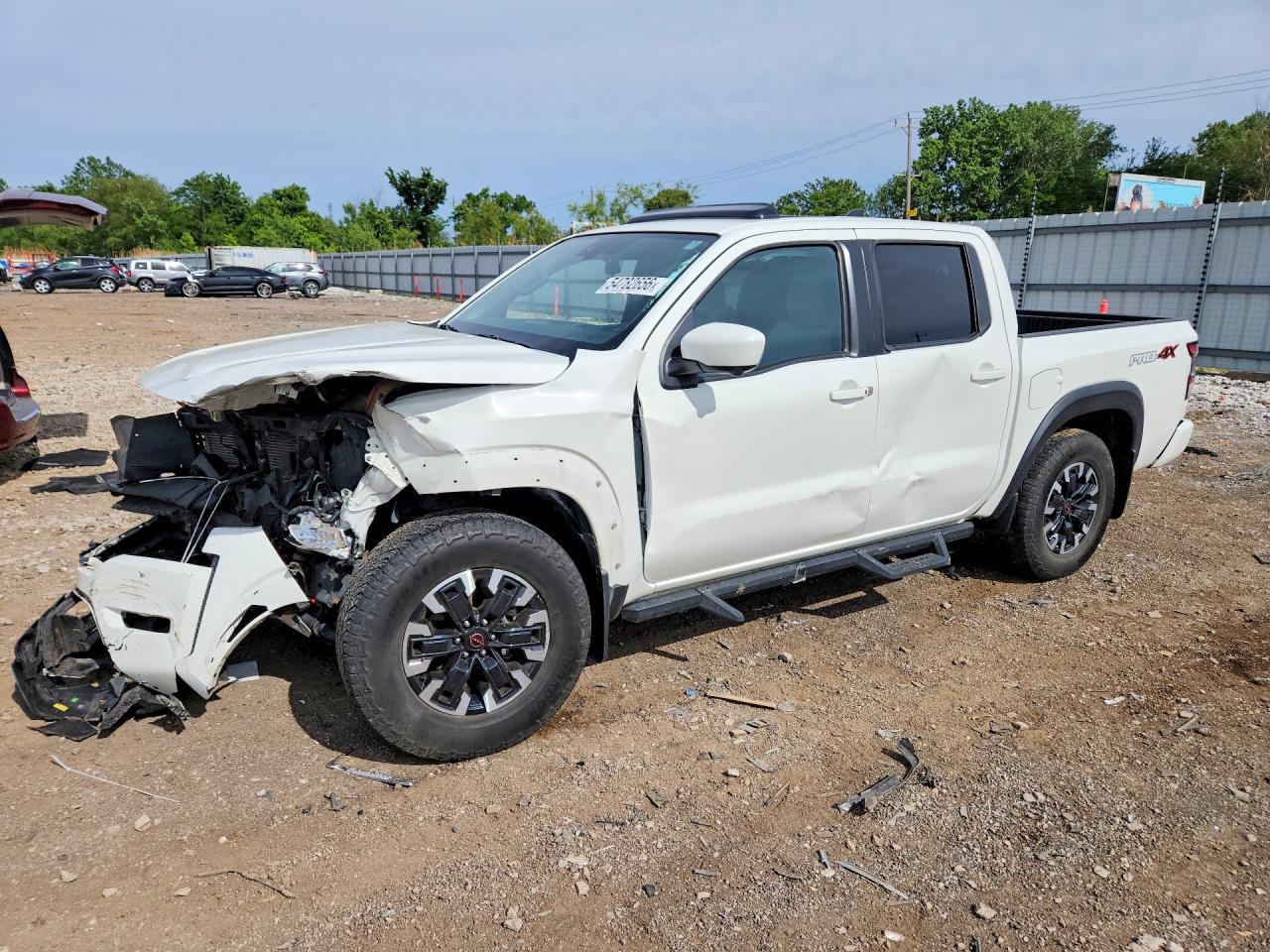 Salvage Nissan Frontier Image