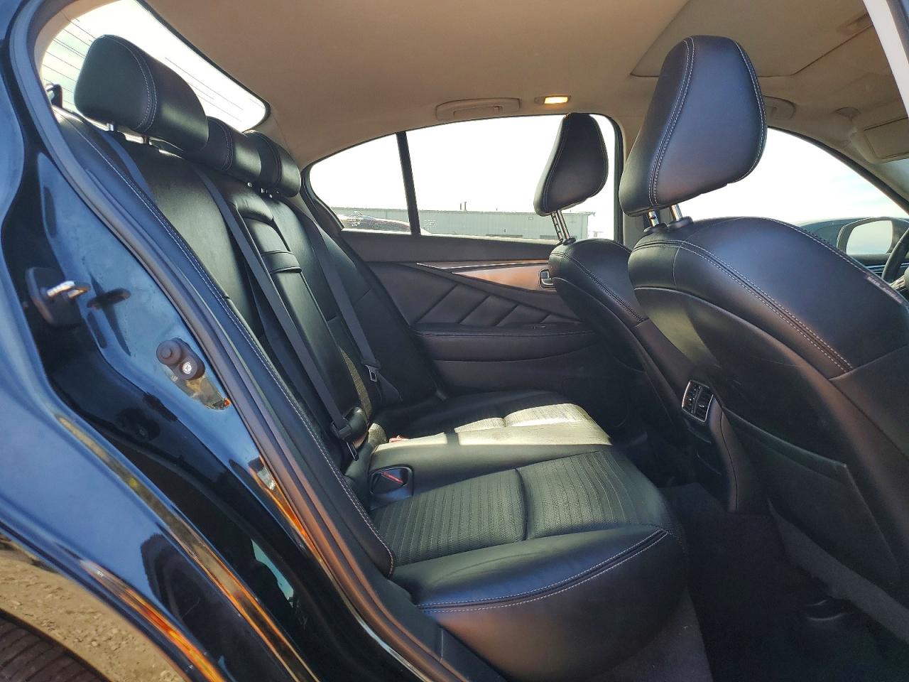 INFINITI Q50 Sport