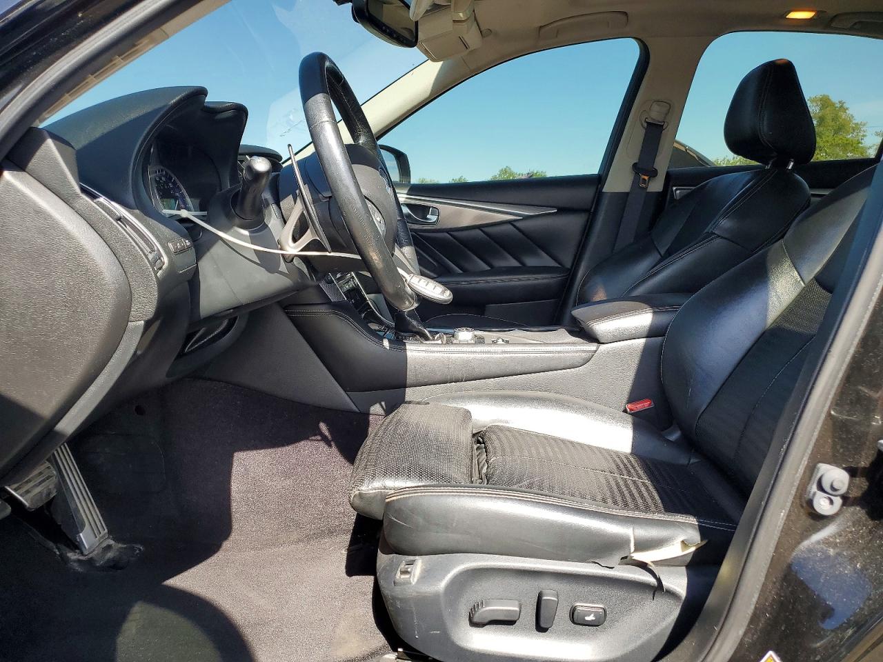 INFINITI Q50 Sport