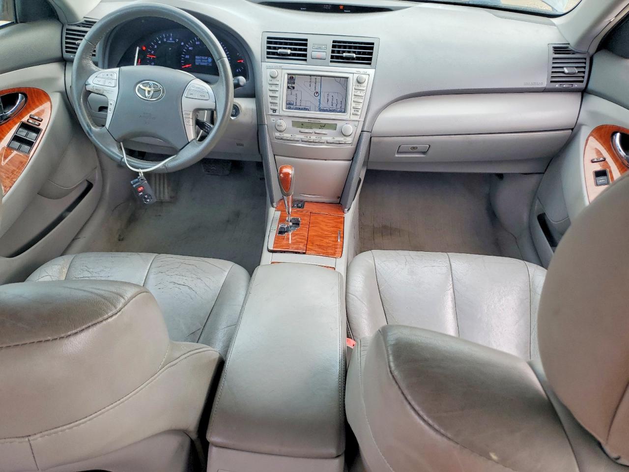 Toyota Camry Xle V6