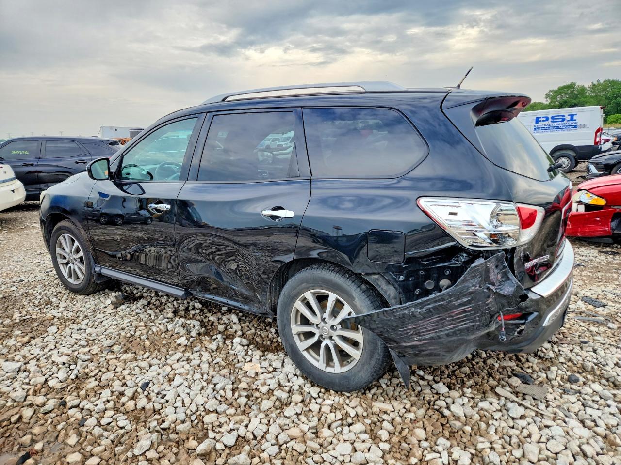 Nissan Pathfinder Sv